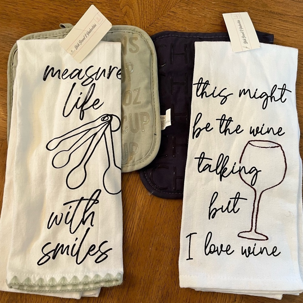 2 nwt dish towel & potholders set 4 items total wine & measure life theme